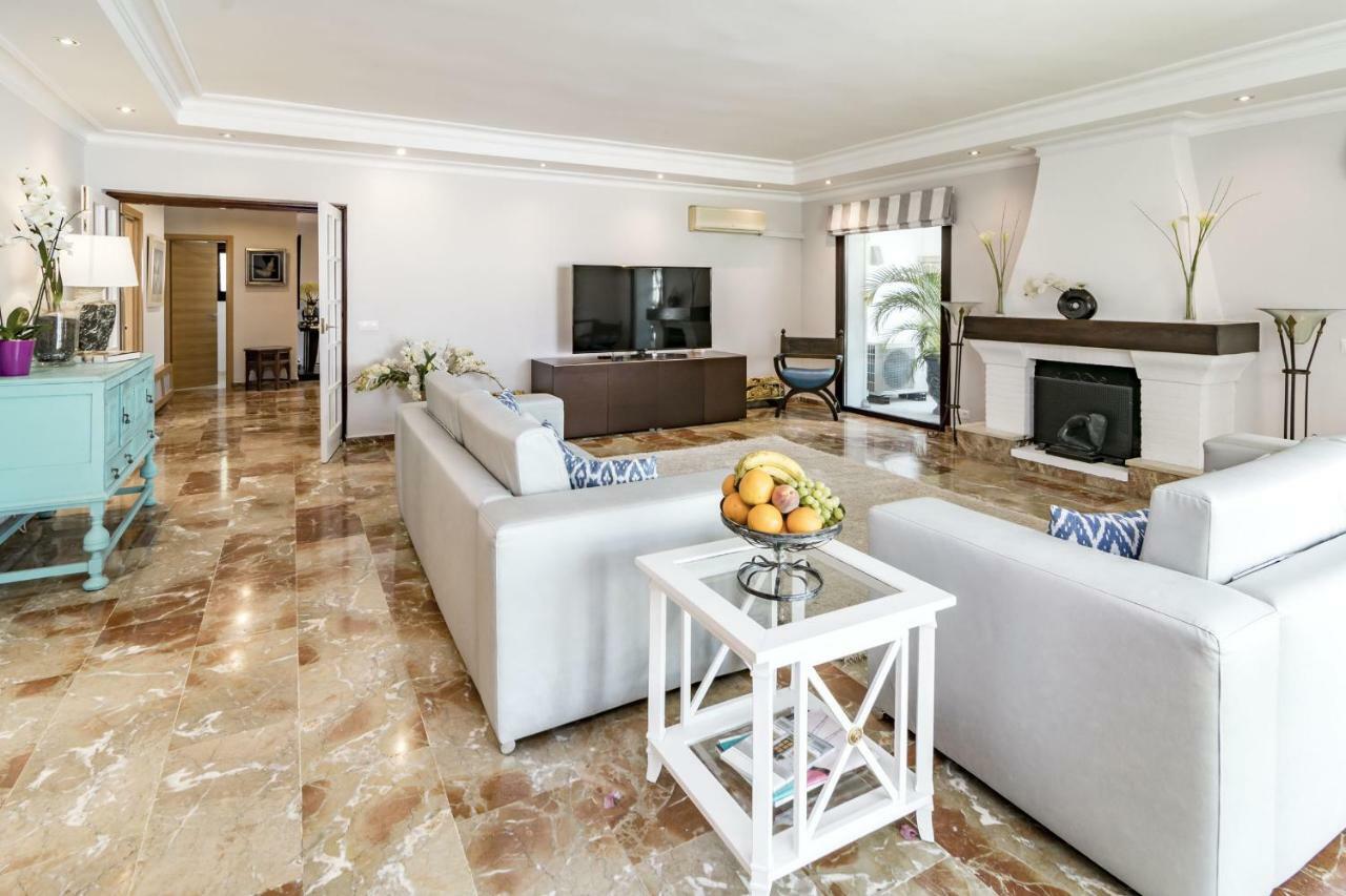 Villa Casakhan, Beautiful Luxury Villa, Марбелья Экстерьер фото