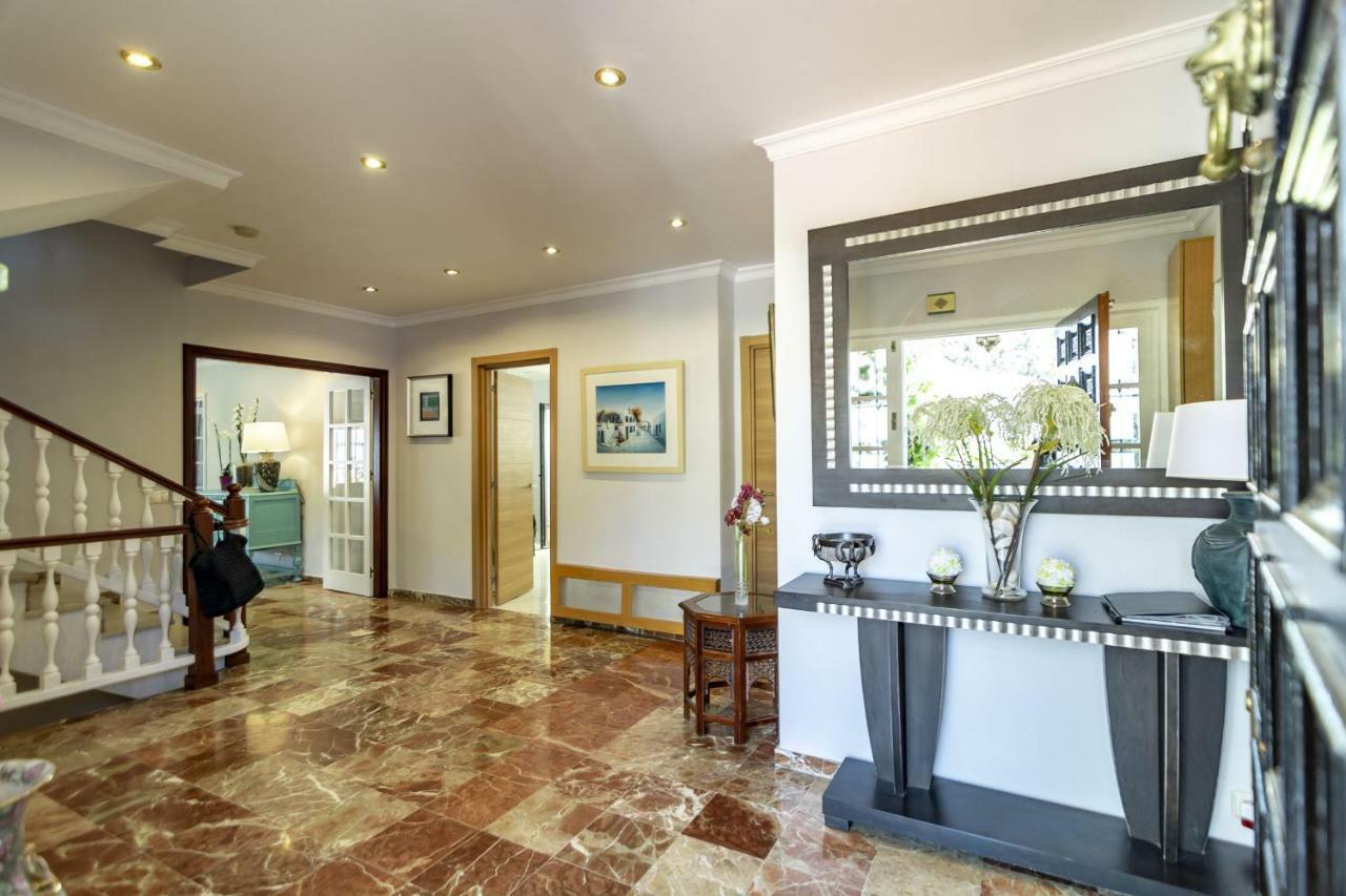 Villa Casakhan, Beautiful Luxury Villa, Марбелья Экстерьер фото